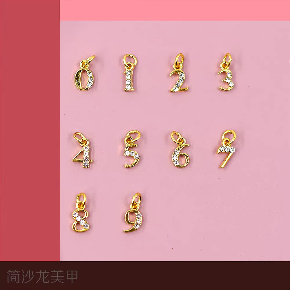 10/26Pcs Alphabet 3D (0-9)/A-Z Dangle Letter Gold/Silver Number Nail Pendant Charm