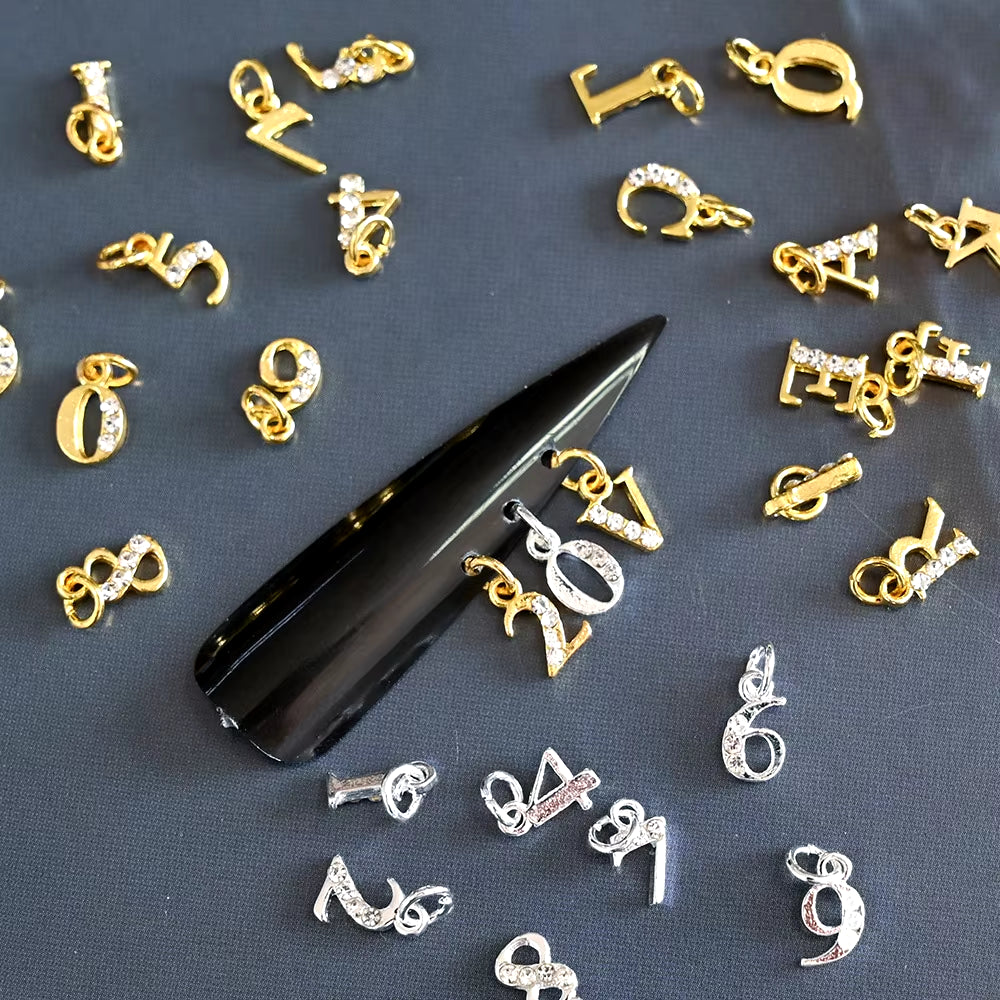 10/26Pcs Alphabet 3D (0-9)/A-Z Dangle Letter Gold/Silver Number Nail Pendant Charm